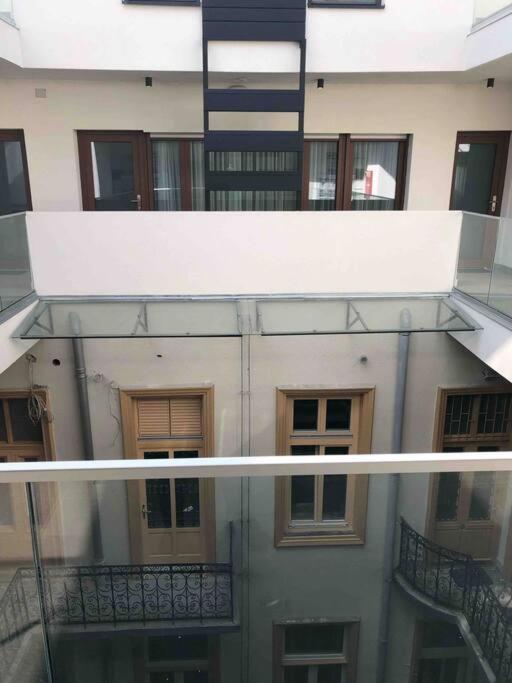 Appartement Luxury Cozy 2 Bdr Downtown Apt.5 *