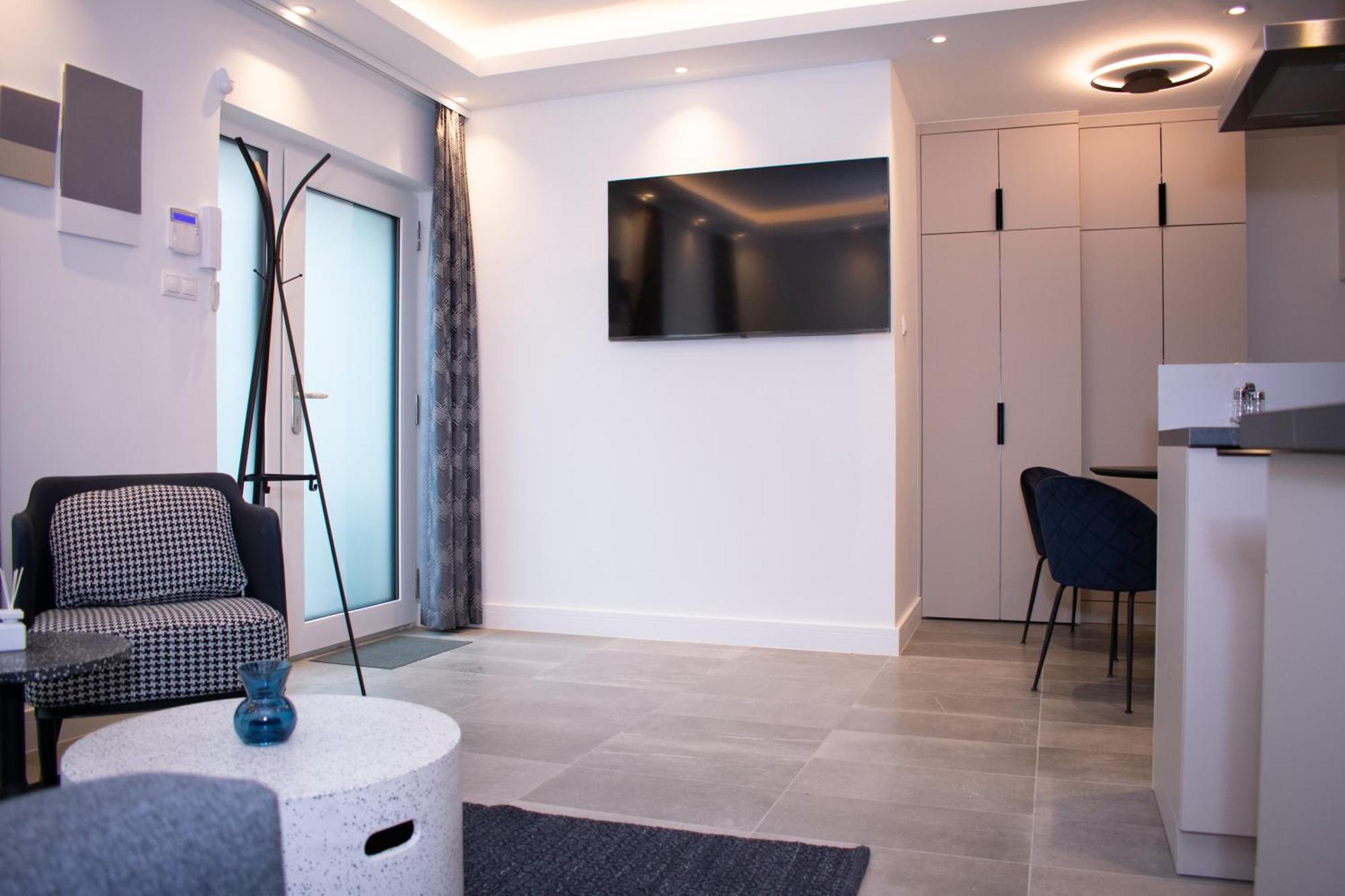 Luxury Cozy 2 Bdr Downtown Apt.5